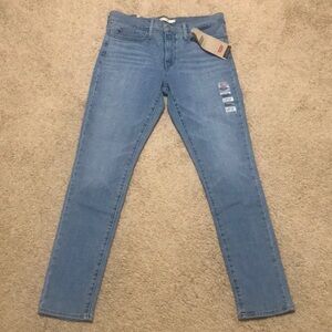 Levi’s- 311 Shaping Skinny Jeans